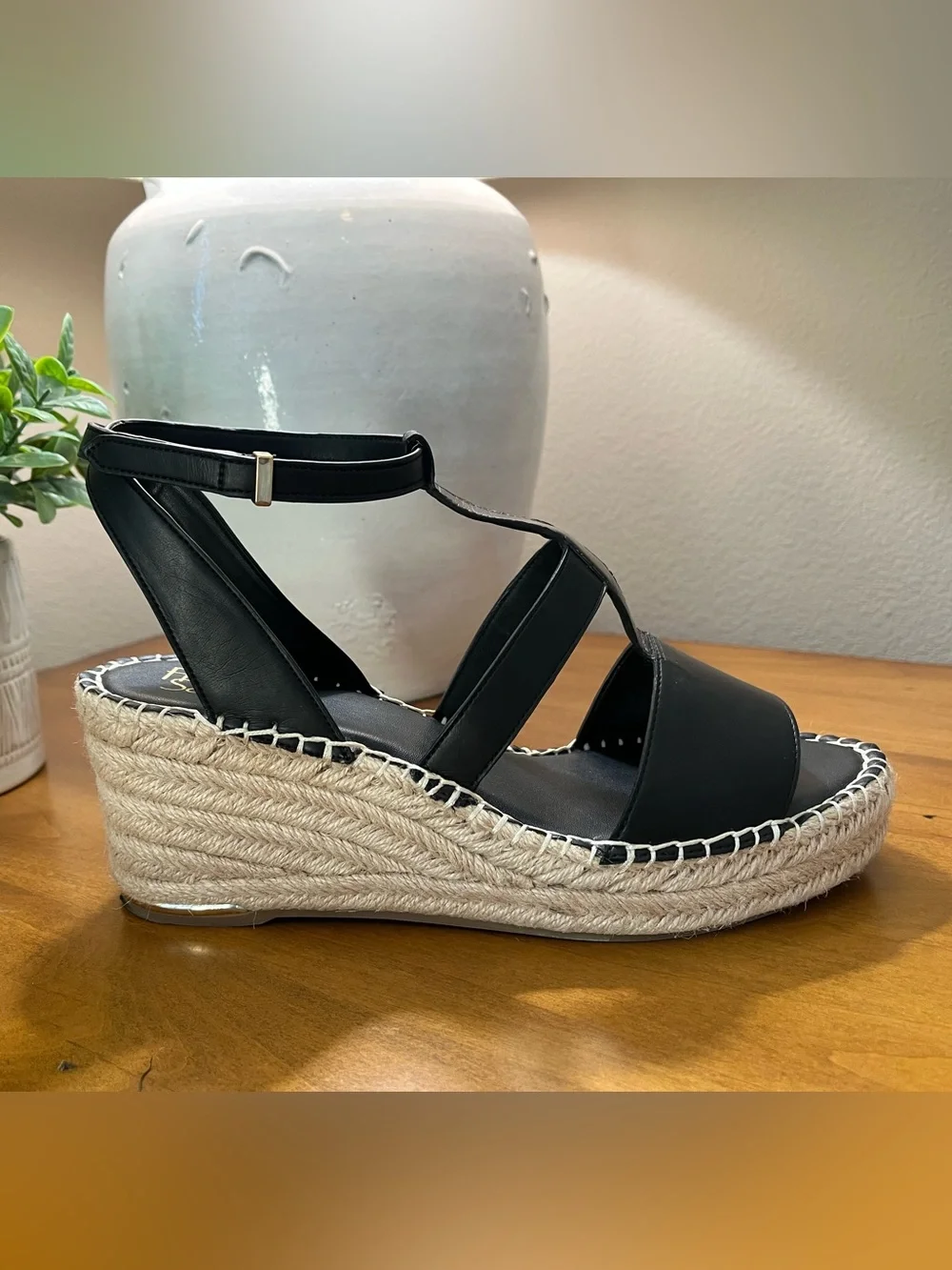 Franco Sarto Cassina Black Leather Espadrille Sandals • Size 10 • EUC
